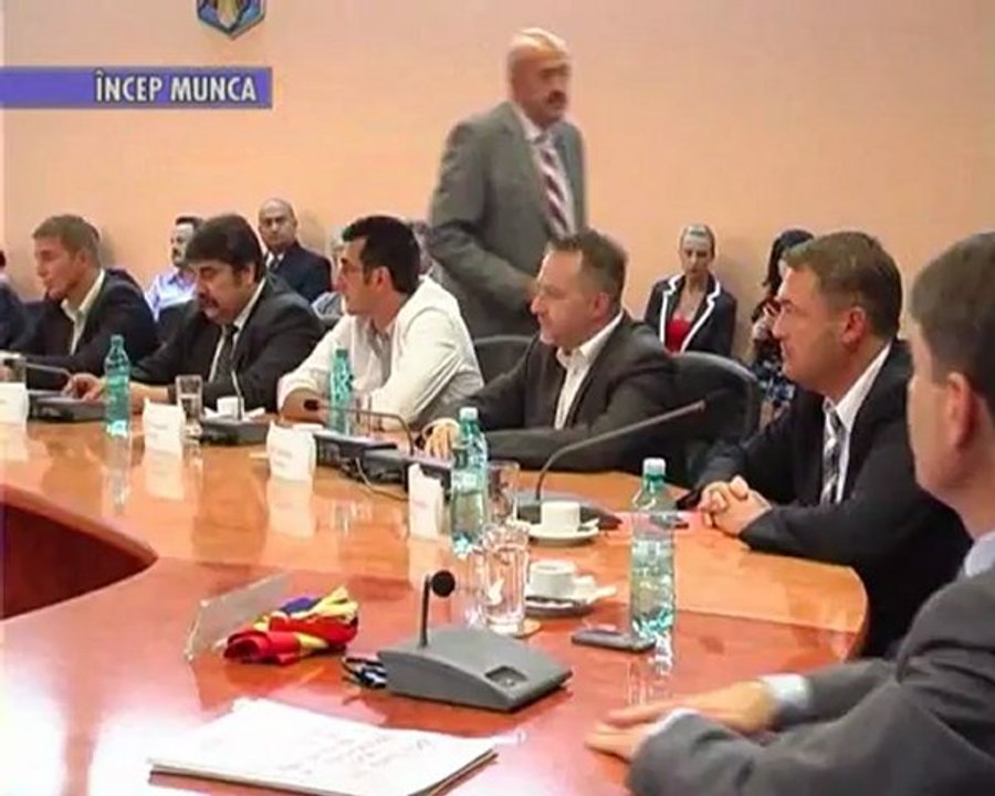 Încep munca