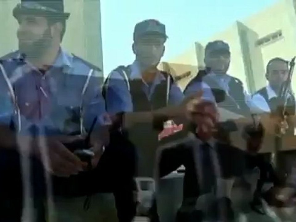 Libya frees detained ICC staff after apology.