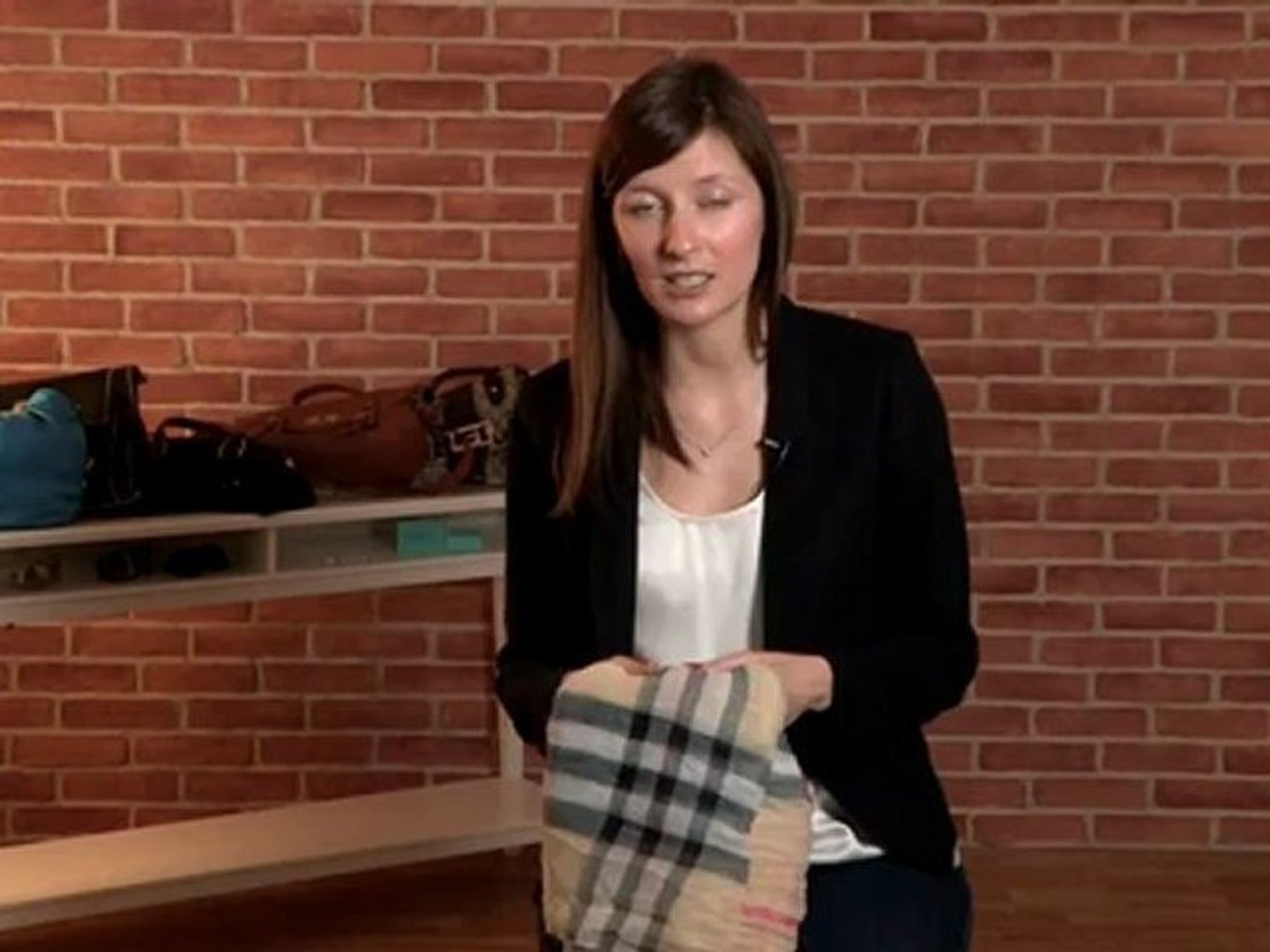 How To Recognize A Fake Burberry Handbag - video Dailymotion