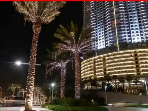 Dubai Fountain Show Burj Khalifa DubaiBurj Khalifa Dubai VIP-Reisen.de