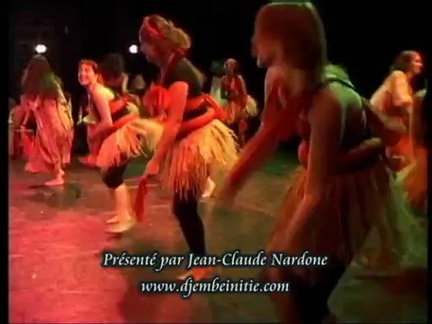 Spectacle de fin d'année au Théâtre de St Ouen en 2008 organisé par la ville de Paris