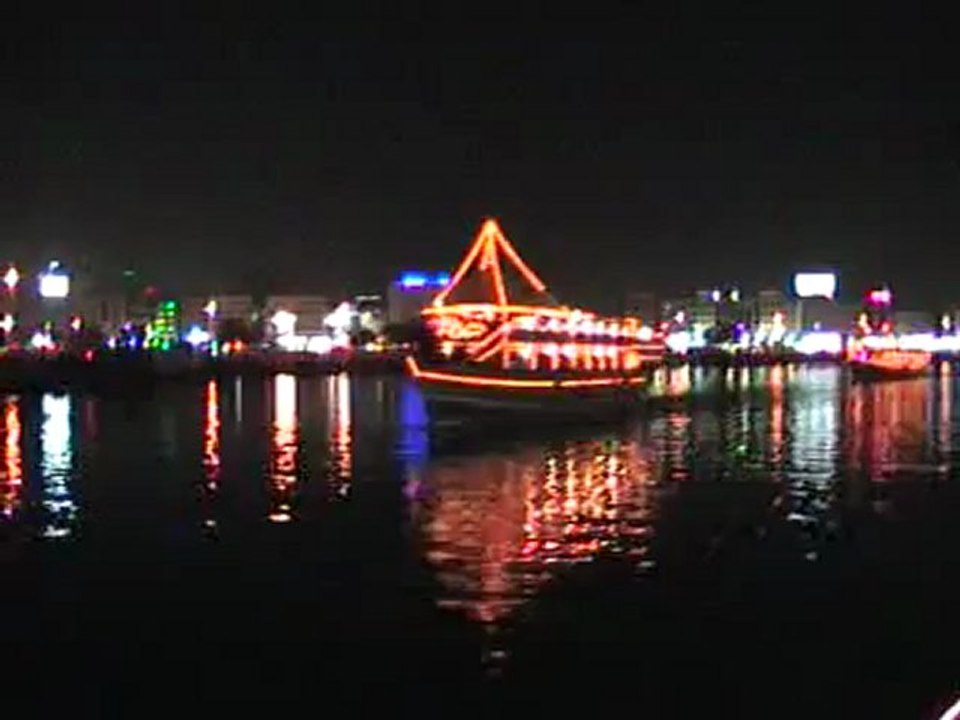 Dinner Dhow Cruises Dubai Creek www.VIP-Reisen.de