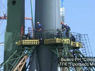 [ISS] Rollout of Progress 42 & Boosters