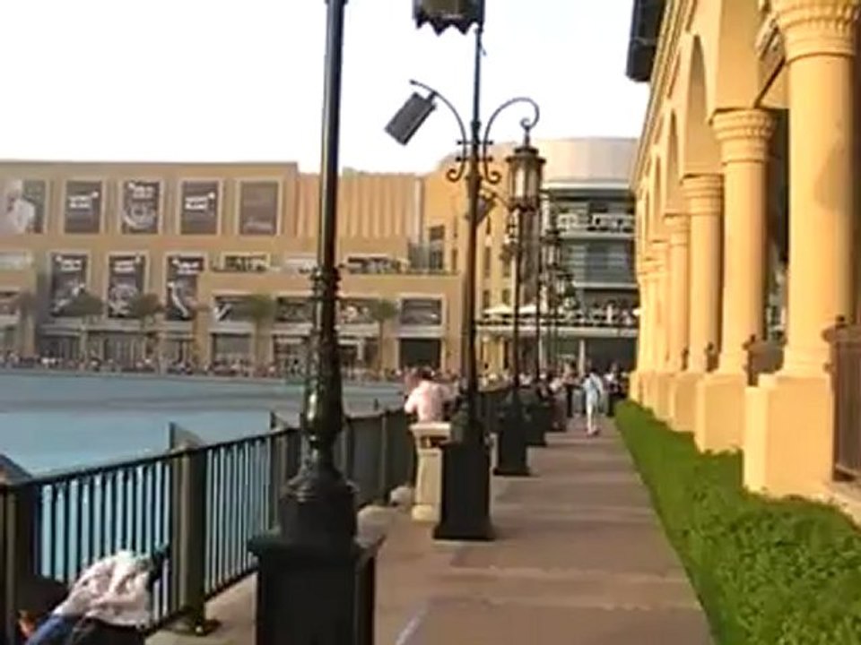 Dubai Mall Souk Al Bahar Burj Khalifa DubaiBurj Khalifa Duba www.VIP-Reisen.de