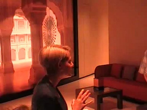 Armani Hotel Dubai Luxushotel Speisesaal Bar im Burj Khalifa Dubai VIP-Reisen.de