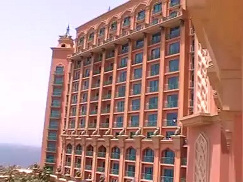 Dubai Atlantis Hotel The Palm auf der Pallme von aussen  www.VIP-Reisen.de