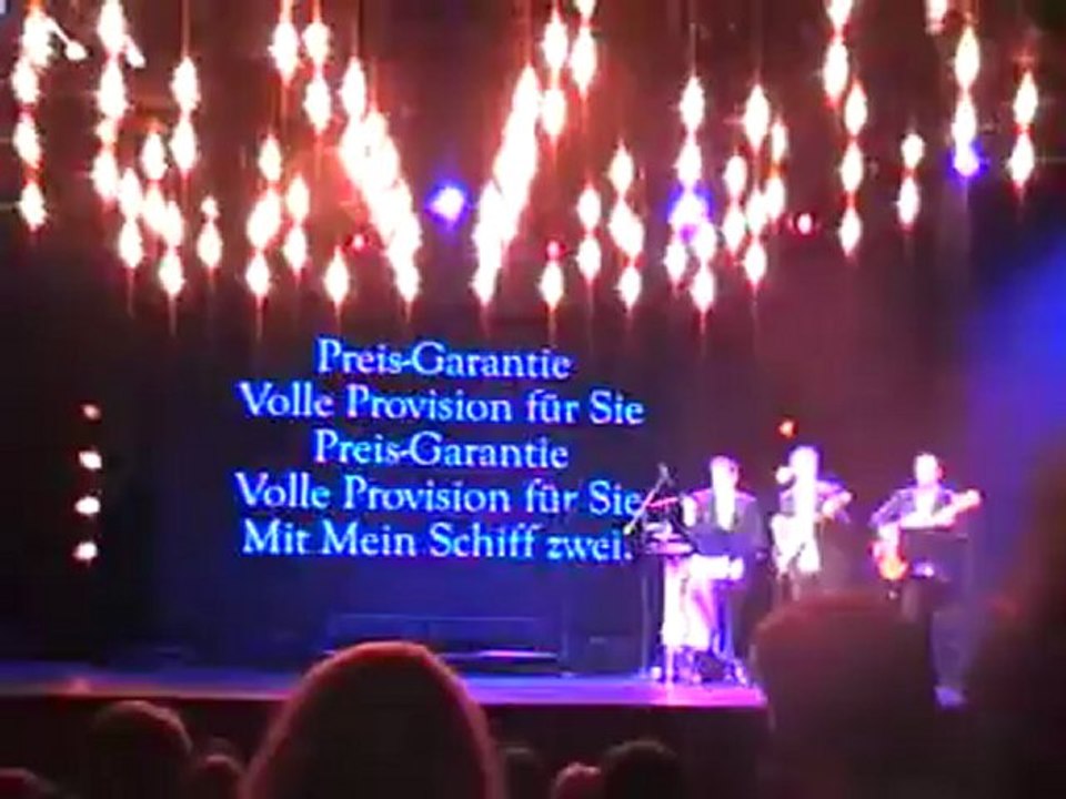 TUI Cruises Mein Schiff 2 Kreuzfahrten Hamburg Hafen Hafengeburtstag