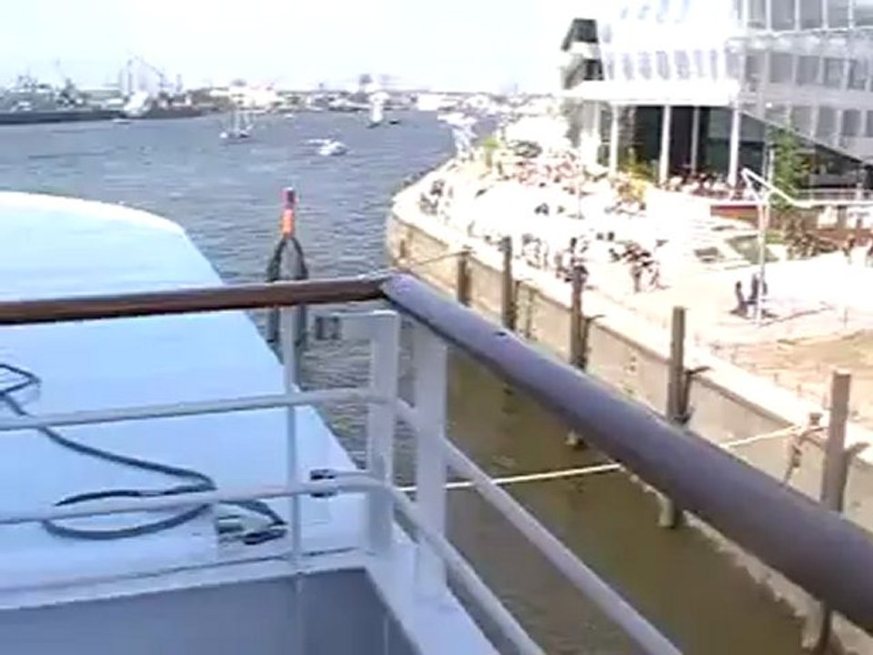 AIDAcara Hamburg Hafen Hafengeburtstag 06.05.2011