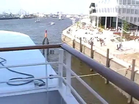 AIDAcara Hamburg Hafen Hafengeburtstag 06.05.2011
