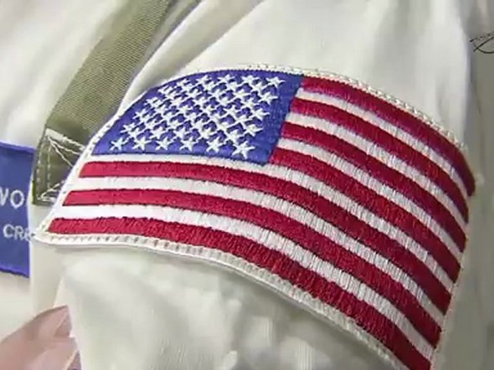 [STS-135] TCDT - Crew Suit Up and Travel to Pad 39-A