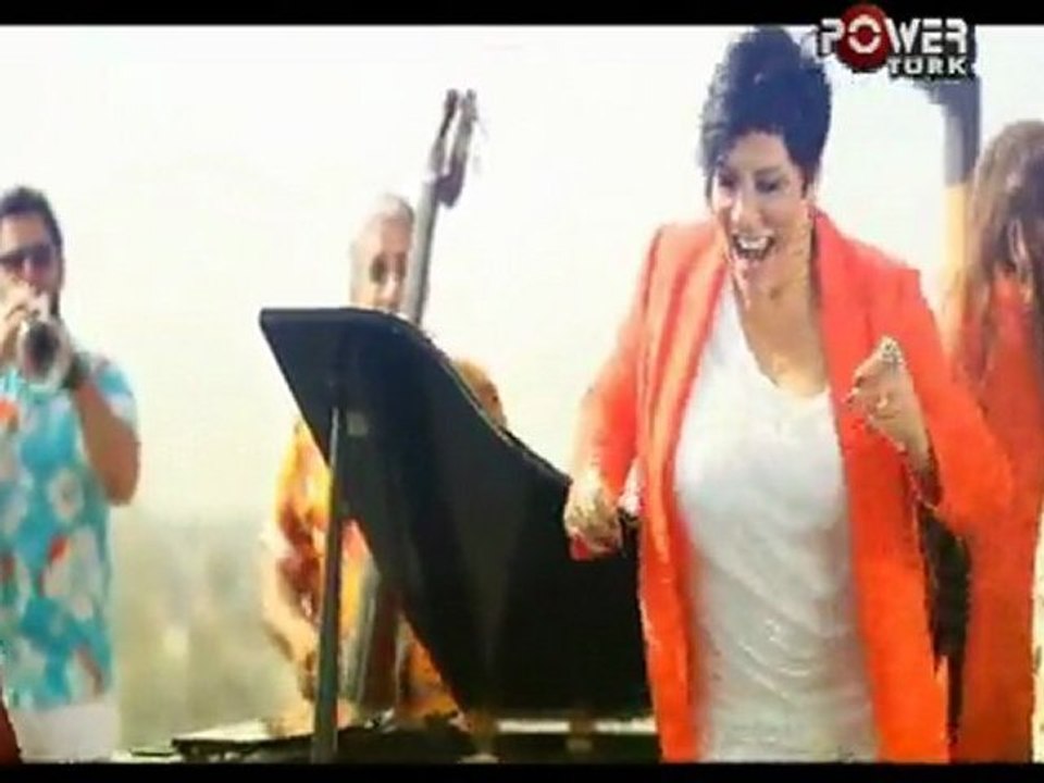 Emir Ersoy feat. Işın Karaca - Anlatsam