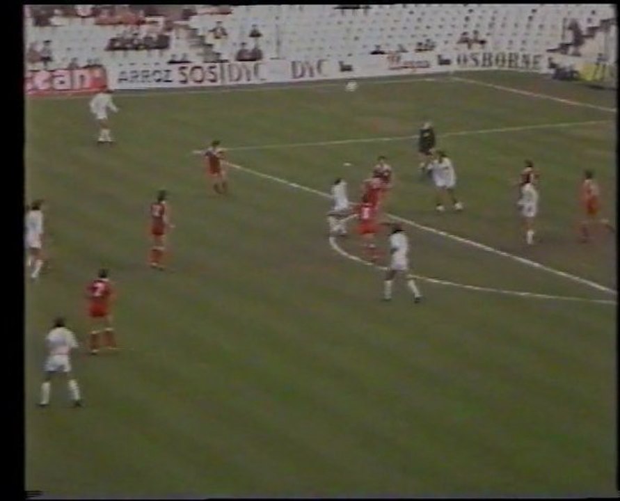 1982.12.05: Valencia CF 4 - 1 UD Salamanca (Resumen)