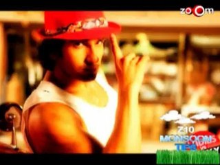 Ranveer Singh stuck in the middle