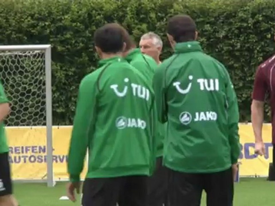 Training per Handzeichen bei Hannover 96