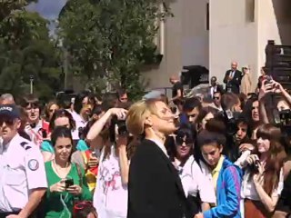 Star Arrivant à la présentation de mode du couturier Giorgio Armani (3)