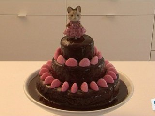 Gâteau d'anniversaire en pièce montée