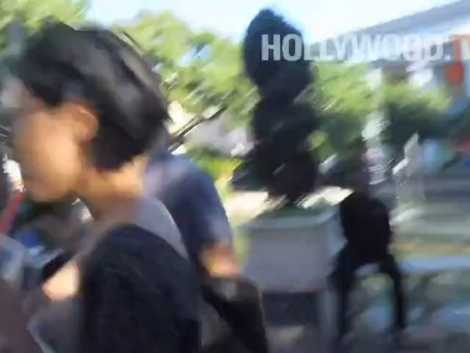 "Vampiro" Rufus Sewell en el Grove - Hollywood.TV