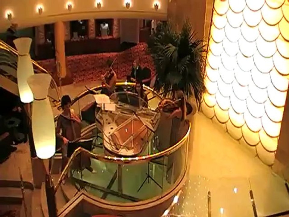 MSC Orchestra Kreuzfahrtschiff Kiel Hafen Film Hubert Fella MSC Kreuzfahrten