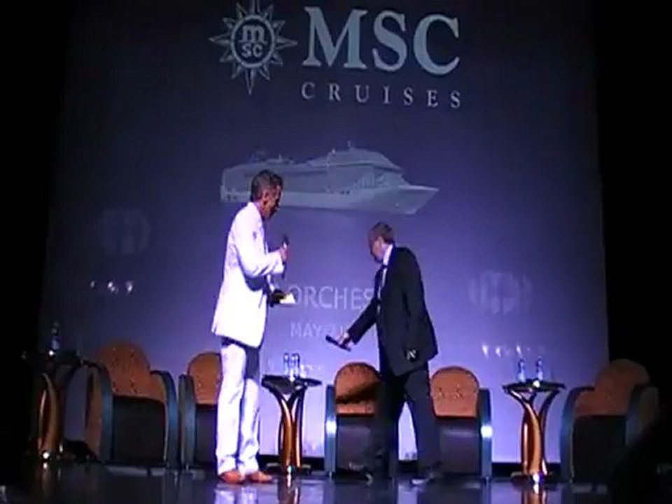 MSC Orchestra Kreuzfahrtschiff Kiel Hafen Film Hubert Fella MSC Kreuzfahrten