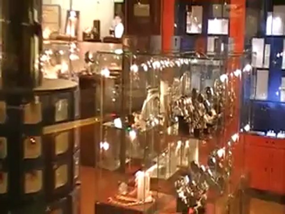 MOV01D