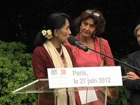 Aung San Suu Kyi au quai d’Orsay (27.06.12)