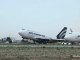 un avion 747 soulevé par le vent