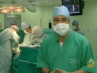 جراحة زرع قلب اصطناعي ناجحة