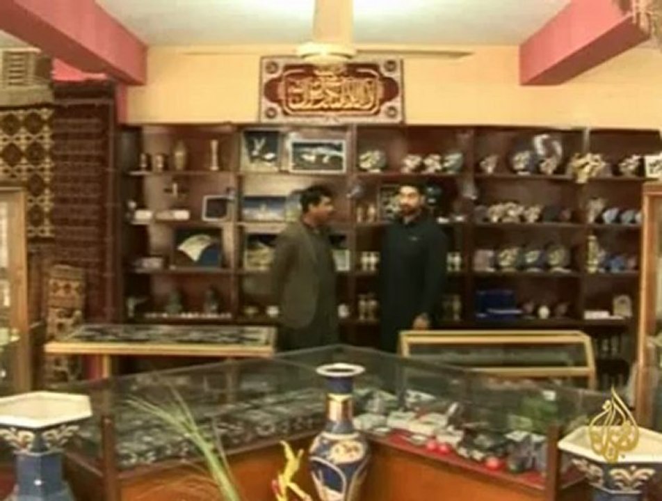 صناعة النقش على الأحجار الكريمة في افغانستان