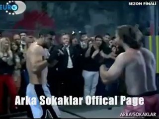 Arka Sokaklar 250.Bölüm Sinan Dövüşüyor