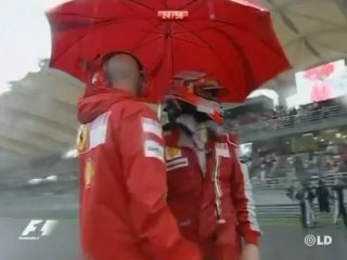 Button logra su segunda victoria consecutiva en una carrera parada por la lluvia