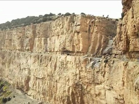 Aoujgal Morocco, Cliff Granaries of Aoujgal, Equitrekking Midle Atlas, 4x4, Trekking, Morocco