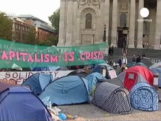 Bank trust shredded in Britain