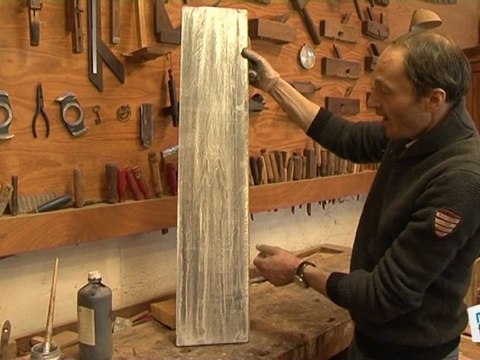 Comment moderniser un vieux meuble ?