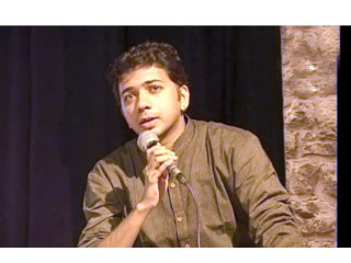 Marathi Poet Manndar Cholkar Reads Out His Writings In A Unique Way - Rajshri Marathi Exclusive