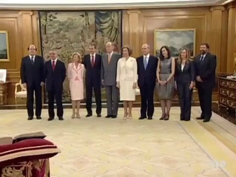 Los nuevos ministros juran sus cargos