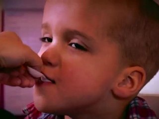 'I am a ...' - a mother talks about pregnancy, folic acid and her beautiful son