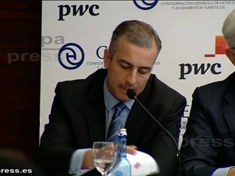 Las reservas de hoteles caen un 35 por ciento para este verano