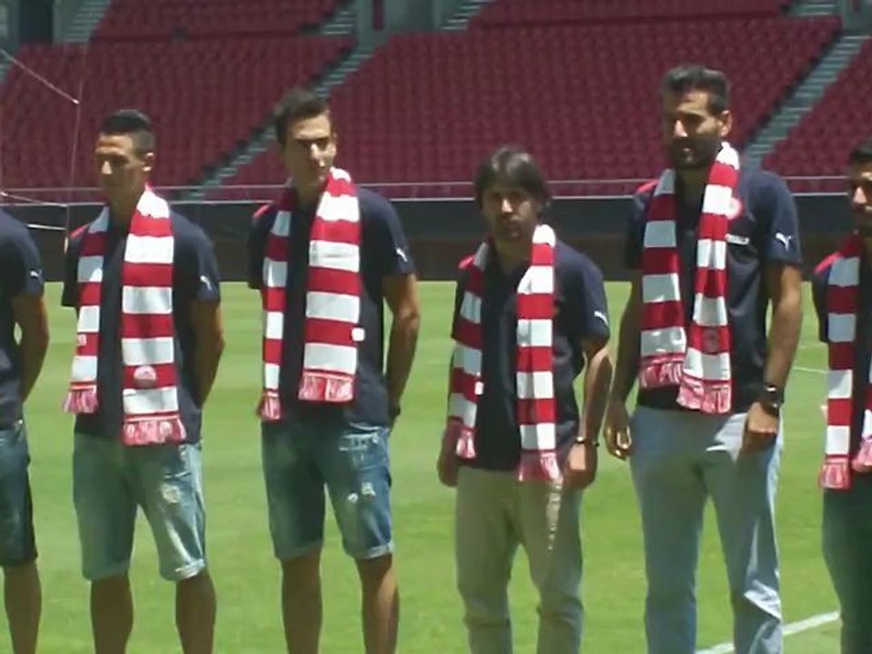 Παρουσίαση των παικτών του Ολυμπιακού στο "Γ. Καραϊσκάκης" - Γιαννιώτης, Τάτος, Μανωλάς, Βλαχοδήμος, Ζαραδούκας, Σιόβας (2)