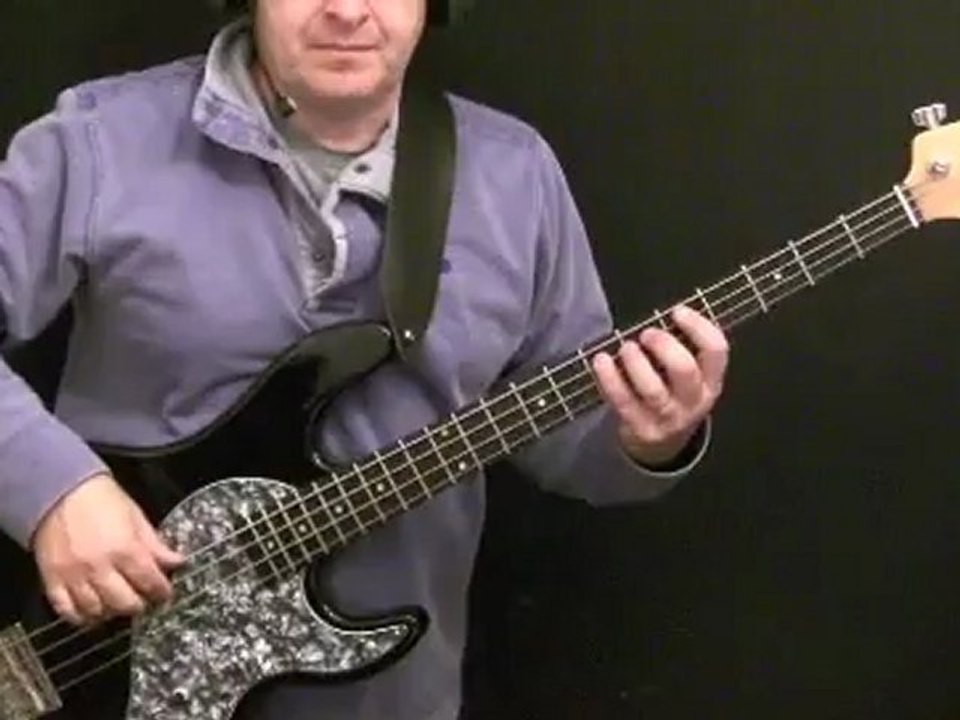 How To Play Bass Guitar to Cocaine - Carl Radle, Eric ...
