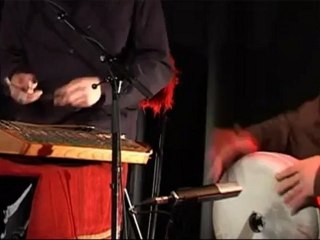 Fanis Karoussos et son groupe Paka Paka Corporation - Ta paidia tis geitonias sou et Karsilamas