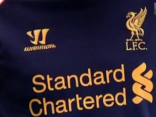 H Λίβερπουλ παρουσιάζει την τρίτη εμφάνισή της