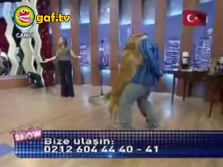 Hülya Avşar'dan Köpek Pascal'a Domal Gafı