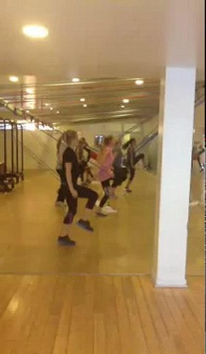 Inside A Tracy Anderson Training Session