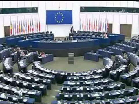 POUSSÉE DU NOUVEL ORDRE MONDIAL Bilderberg dénoncé à la Commission Européenne