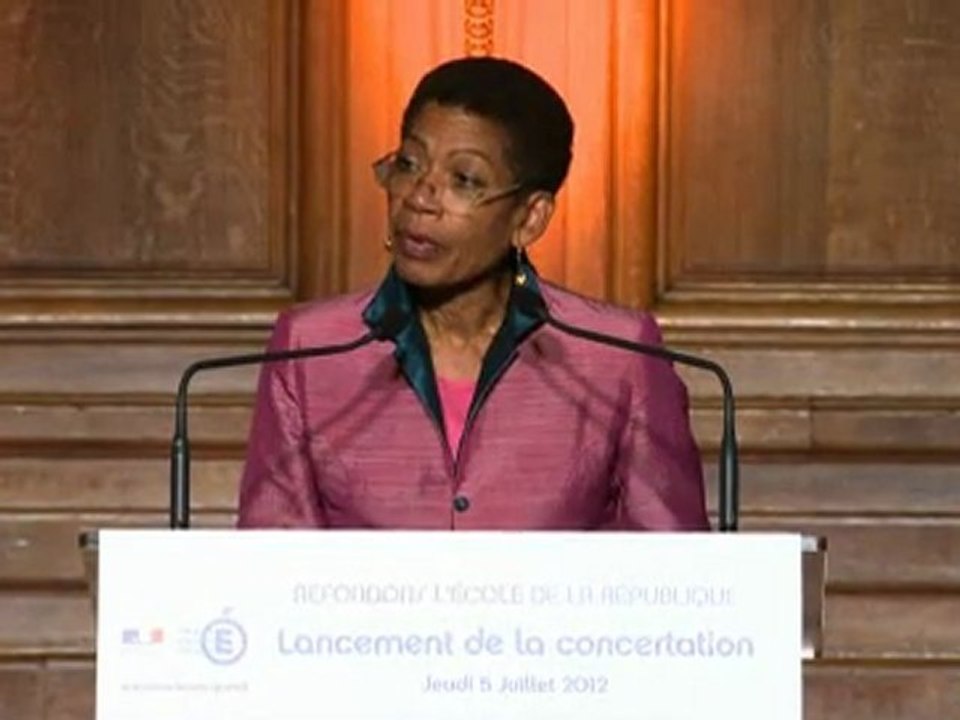 [ARCHIVE] George Pau-Langevin, ministre déléguée auprès du ministre de l’éducation nationale, chargée de la réussite éducative : lancement de la concertation  - Refondons l'École de la République