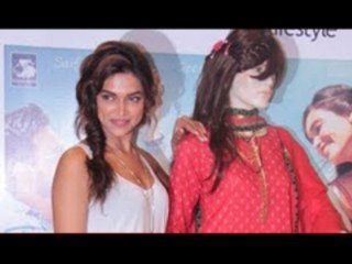 Deepika Padukone @ Melange Cocktail Fashion Collection