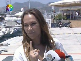 Hülya Avşar'dan muhabirlere gözdağı