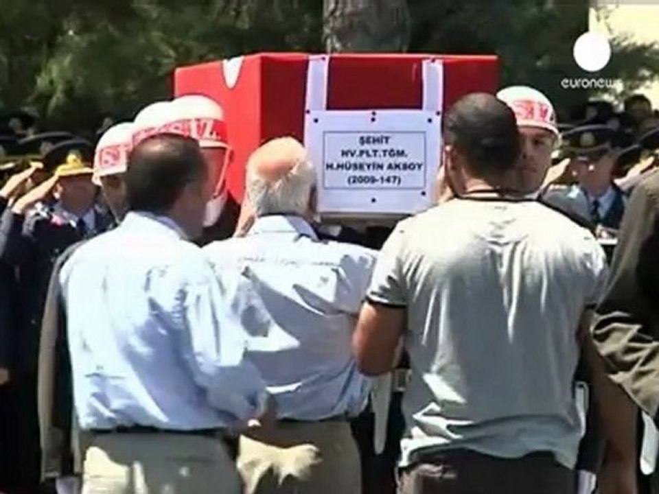 Türkiye şehit pilotlarını uğurluyor