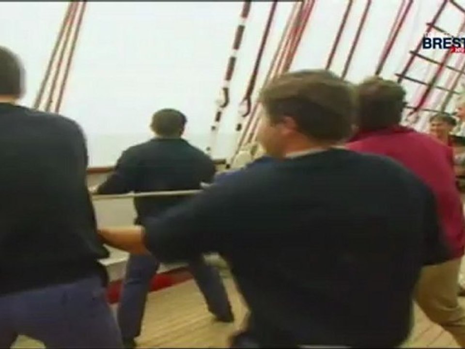 Les Tonnerres de Brest 2012 : Brest'96 : le Bélem arrive en rade Brest