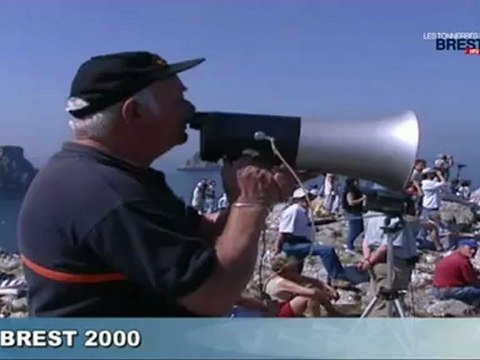 Les Tonnerres de Brest 2012 : Brest 2000 : la grande parade vue de la terre